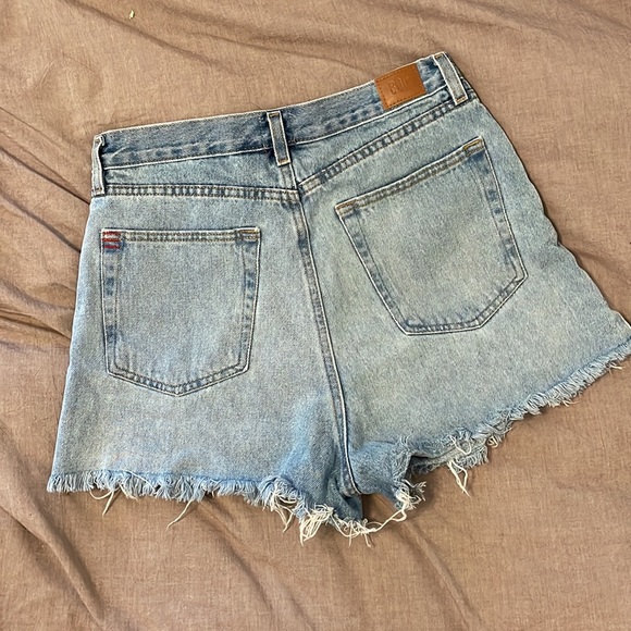 Urban Outfitters BDG Girlfriend High-Rise Shorts - Picture 2 of 3